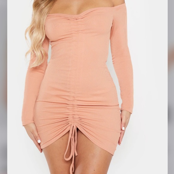 PrettyLittleThing Ruched Bodycon dress - Picture 5 of 5